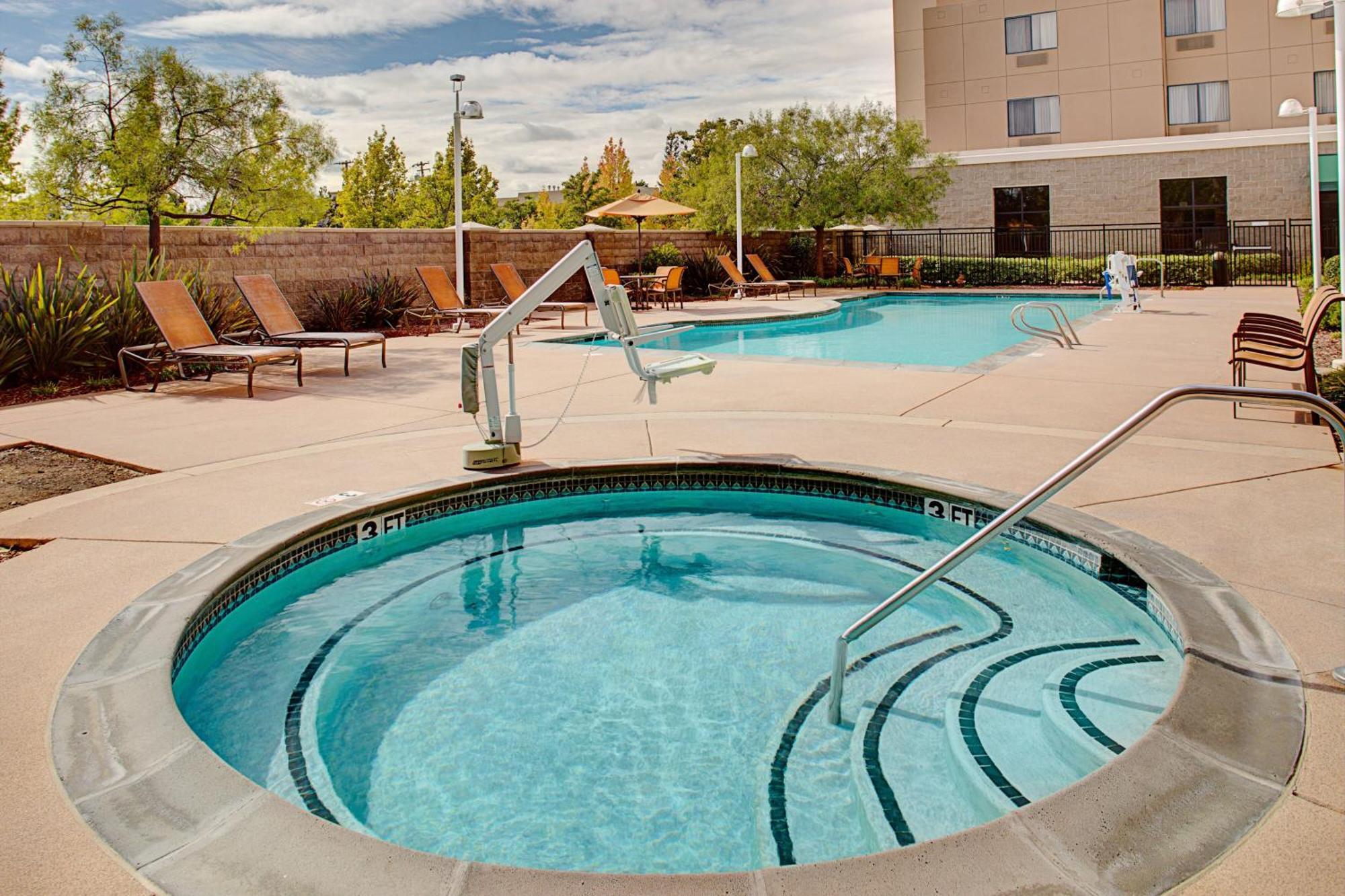 Hotel Courtyard By Marriott Sacramento Midtown Zewnętrze zdjęcie